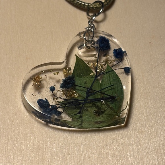 Handmade Jewelry - Heart-Shaped Floral Resin Necklace